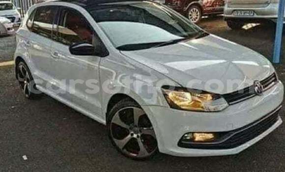 Sayi Na hannu Volkswagen Polo White Mota in Maseru a Maseru Sayi Na hannu Volkswagen Polo White Mota in Maseru a Maseru