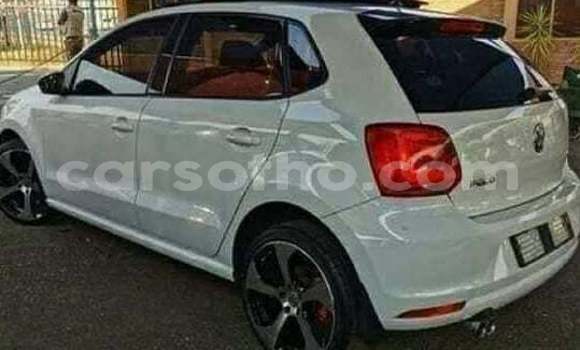 Sayi Na hannu Volkswagen Polo White Mota in Maseru a Maseru Sayi Na hannu Volkswagen Polo White Mota in Maseru a Maseru