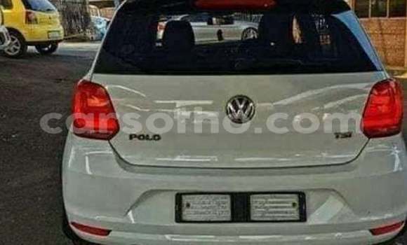 Sayi Na hannu Volkswagen Polo White Mota in Maseru a Maseru Sayi Na hannu Volkswagen Polo White Mota in Maseru a Maseru