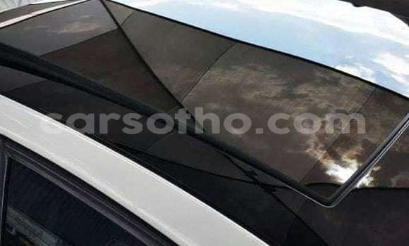 Sayi Na hannu Volkswagen Polo White Mota in Maseru a Maseru Sayi Na hannu Volkswagen Polo White Mota in Maseru a Maseru