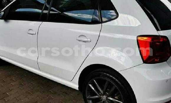 Sayi Na hannu Volkswagen Polo White Mota in Maseru a Maseru Sayi Na hannu Volkswagen Polo White Mota in Maseru a Maseru