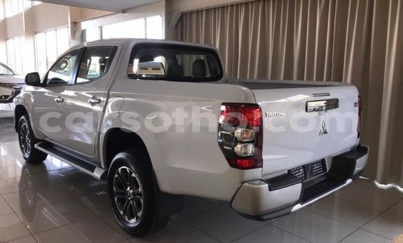 اشتري مستعمل Mitsubishi Triton White سيارة في Maputsoa في Leribe اشتري مستعمل Mitsubishi Triton White سيارة في Maputsoa في Leribe