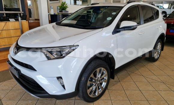 اشتري مستعمل Toyota RAV4 White سيارة في Maputsoe في Leribe اشتري مستعمل Toyota RAV4 White سيارة في Maputsoe في Leribe