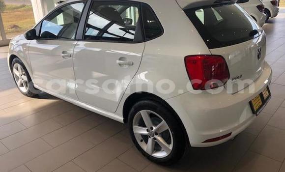 اشتري مستعمل Volkswagen Polo White سيارة في Maputsoa في Leribe اشتري مستعمل Volkswagen Polo White سيارة في Maputsoa في Leribe