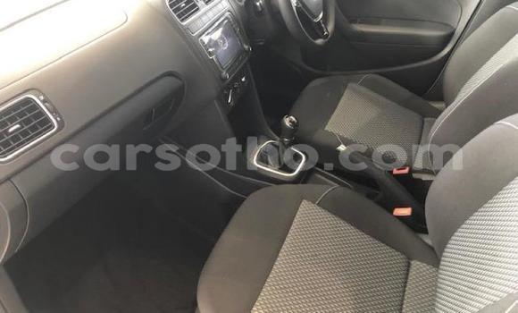اشتري مستعمل Volkswagen Polo White سيارة في Maputsoa في Leribe اشتري مستعمل Volkswagen Polo White سيارة في Maputsoa في Leribe