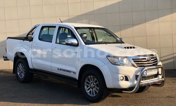 Buy Used Toyota Hilux White Car in Maputsoe in Leribe Buy Used Toyota Hilux White Car in Maputsoe in Leribe