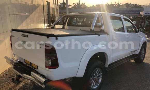Buy Used Toyota Hilux White Car in Maputsoe in Leribe Buy Used Toyota Hilux White Car in Maputsoe in Leribe