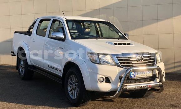 Buy Used Toyota Hilux White Car in Maputsoe in Leribe Buy Used Toyota Hilux White Car in Maputsoe in Leribe