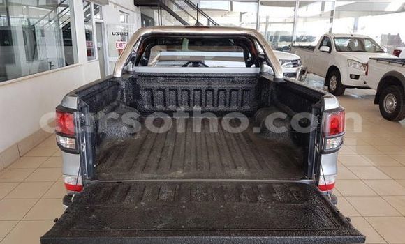 Buy Used Mazda BT-50 White Car in Maputsoe in Leribe Buy Used Mazda BT-50 White Car in Maputsoe in Leribe