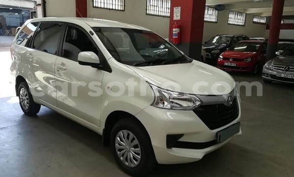 Sayi Na hannu Toyota Avanza White Mota in Quthing a Butha-Buthe Sayi Na hannu Toyota Avanza White Mota in Quthing a Butha-Buthe