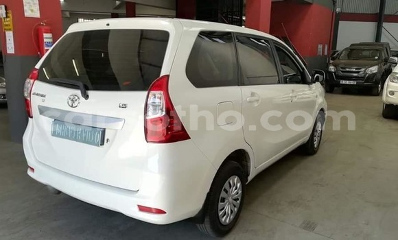 Sayi Na hannu Toyota Avanza White Mota in Quthing a Butha-Buthe Sayi Na hannu Toyota Avanza White Mota in Quthing a Butha-Buthe