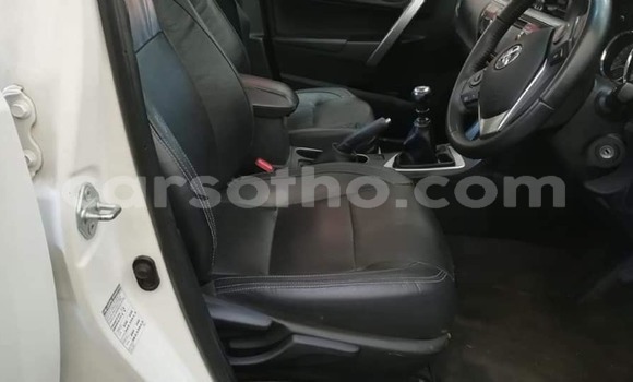 Sayi Na hannu Toyota Avanza White Mota in Quthing a Butha-Buthe Sayi Na hannu Toyota Avanza White Mota in Quthing a Butha-Buthe