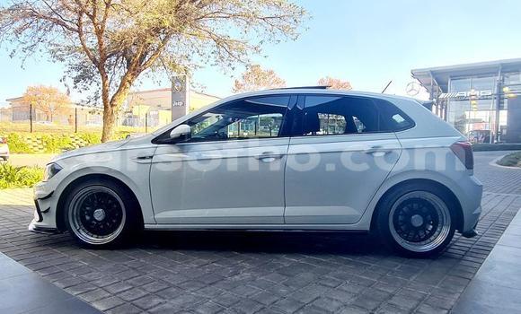 اشتري مستعمل Volkswagen Polo White سيارة في Mafeteng في Mafeteng اشتري مستعمل Volkswagen Polo White سيارة في Mafeteng في Mafeteng