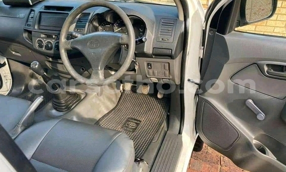 اشتري مستعمل Toyota Hilux White سيارة في Butha–Buthe في Thaba-Tseka اشتري مستعمل Toyota Hilux White سيارة في Butha–Buthe في Thaba-Tseka
