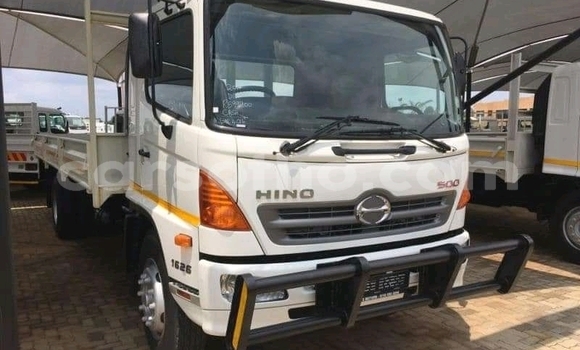 Acheter Occasion Voiture Hummer H3 Blanc à Maseru, Maseru Acheter Occasion Voiture Hummer H3 Blanc à Maseru, Maseru