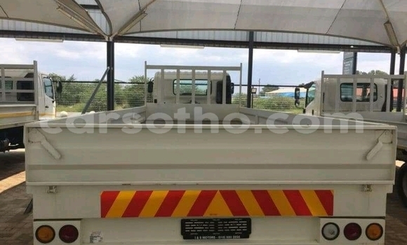 Acheter Occasion Voiture Hummer H3 Blanc à Maseru, Maseru Acheter Occasion Voiture Hummer H3 Blanc à Maseru, Maseru