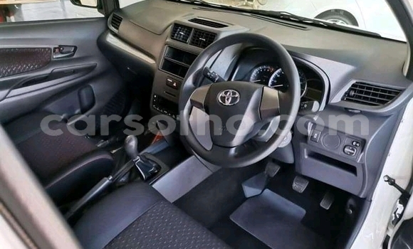 Sayi Na hannu Toyota Avanza White Mota in Maseru a Maseru Sayi Na hannu Toyota Avanza White Mota in Maseru a Maseru