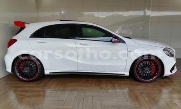 Acheter Occasion Voiture Mercedes-Benz A-klasse AMG Blanc à Maseru, Maseru Acheter Occasion Voiture Mercedes-Benz A-klasse AMG Blanc à Maseru, Maseru