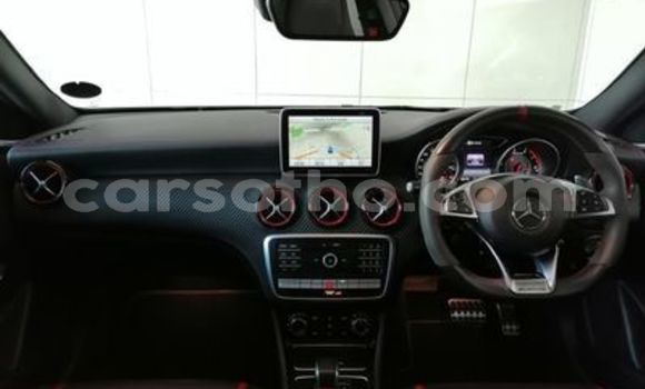 Acheter Occasion Voiture Mercedes-Benz A-klasse AMG Blanc à Maseru, Maseru Acheter Occasion Voiture Mercedes-Benz A-klasse AMG Blanc à Maseru, Maseru