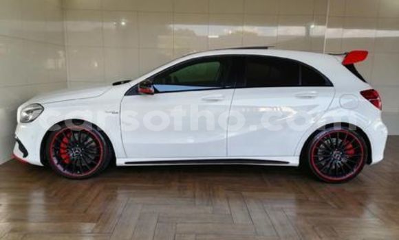 Acheter Occasion Voiture Mercedes-Benz A-klasse AMG Blanc à Maseru, Maseru Acheter Occasion Voiture Mercedes-Benz A-klasse AMG Blanc à Maseru, Maseru
