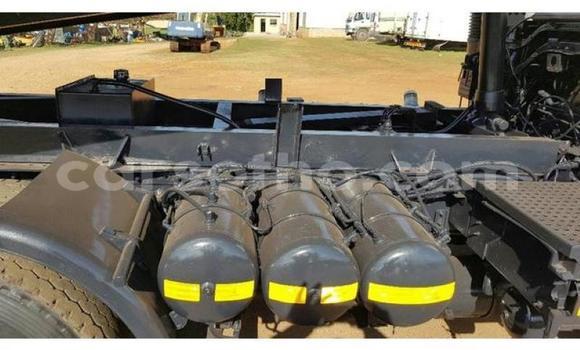 اشتري مستعمل Nissan UD White شاحنة في Maseru في Maseru اشتري مستعمل Nissan UD White شاحنة في Maseru في Maseru