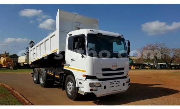 اشتري مستعمل Nissan UD White شاحنة في Maseru في Maseru اشتري مستعمل Nissan UD White شاحنة في Maseru في Maseru