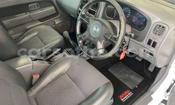 اشتري مستعمل Nissan Hardbody White سيارة في Maseru في Maseru اشتري مستعمل Nissan Hardbody White سيارة في Maseru في Maseru