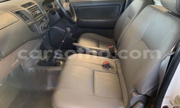Acheter Occasion Voiture Toyota Hilux Blanc à Maseru, Maseru Acheter Occasion Voiture Toyota Hilux Blanc à Maseru, Maseru