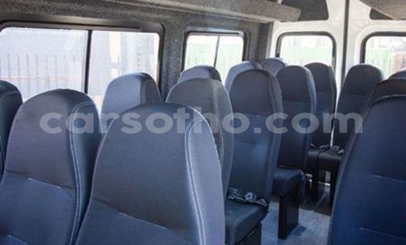 Acheter Occasion Voiture Mercedes-Benz Viano Blanc à Maseru, Maseru Acheter Occasion Voiture Mercedes-Benz Viano Blanc à Maseru, Maseru