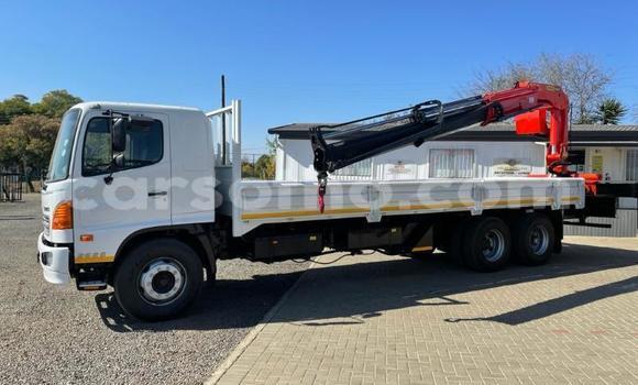 Acheter Occasion Voiture Toyota Dyna Blanc à Maputsoa, Leribe Acheter Occasion Voiture Toyota Dyna Blanc à Maputsoa, Leribe