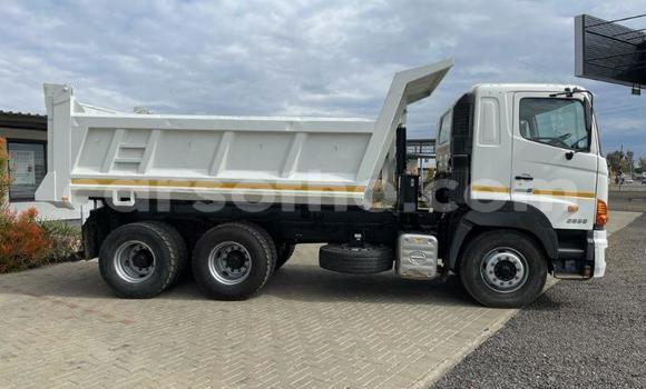 Acheter Occasion Voiture Toyota Dyna Blanc à Maputsoa, Leribe Acheter Occasion Voiture Toyota Dyna Blanc à Maputsoa, Leribe