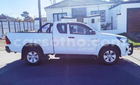 اشتري مستعمل Toyota Hilux White سيارة في Maseru في Maseru اشتري مستعمل Toyota Hilux White سيارة في Maseru في Maseru