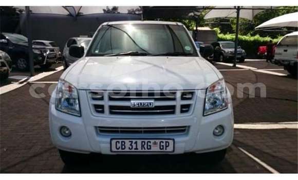 Buy Used Isuzu KB White Car in Maputsoa in Leribe Buy Used Isuzu KB White Car in Maputsoa in Leribe