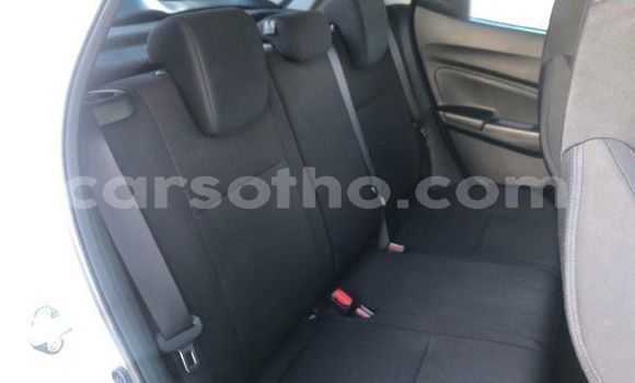 Buy Used Suzuki Swift White Car in Maputsoe in Leribe Buy Used Suzuki Swift White Car in Maputsoe in Leribe