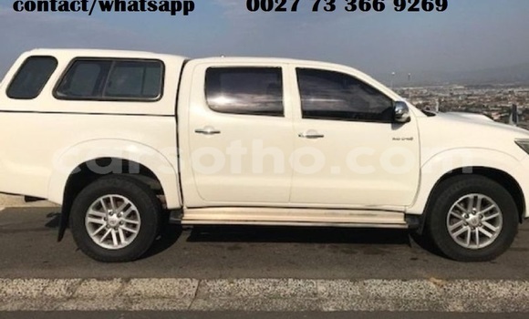 Acheter Occasion Voiture Toyota Hilux Blanc à Maseru, Maseru Acheter Occasion Voiture Toyota Hilux Blanc à Maseru, Maseru