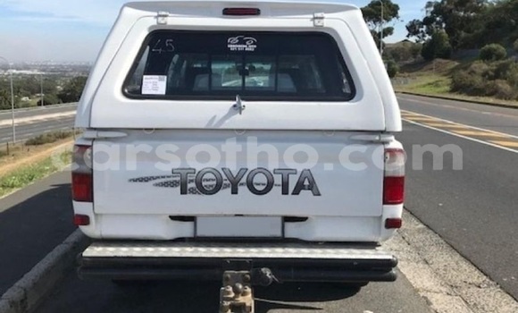 اشتري مستعمل Toyota Hilux White سيارة في Maseru في Maseru اشتري مستعمل Toyota Hilux White سيارة في Maseru في Maseru