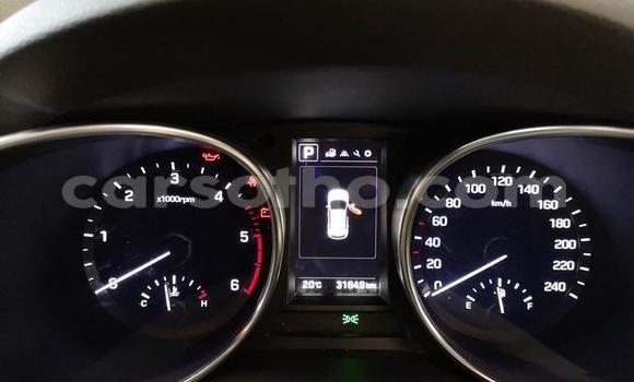 Sayi Na hannu Hyundai Santa Fe Red Mota in Maseru a Maseru Sayi Na hannu Hyundai Santa Fe Red Mota in Maseru a Maseru