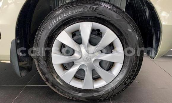 Sayi Na hannu Toyota Avanza Silver Mota in Maseru a Maseru Sayi Na hannu Toyota Avanza Silver Mota in Maseru a Maseru