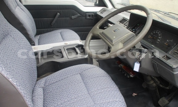 اشتري مستعمل Toyota Hiace White سيارة في Maseru في Maseru اشتري مستعمل Toyota Hiace White سيارة في Maseru في Maseru