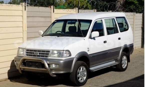 Buy Used Toyota Ventury White Car in Maseru in Maseru Buy Used Toyota Ventury White Car in Maseru in Maseru