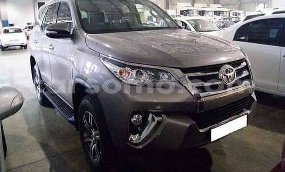 Acheter Occasion Voiture Toyota Fortuner Gris à Maseru, Maseru Acheter Occasion Voiture Toyota Fortuner Gris à Maseru, Maseru