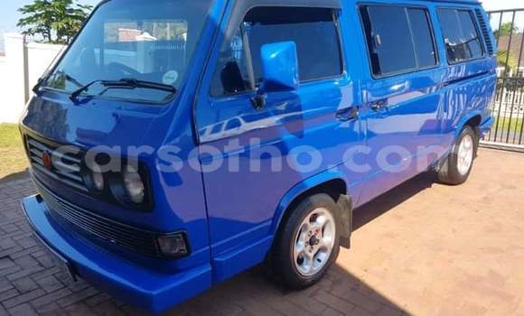 Buy Used Volkswagen Caravelle Blue Car in Maseru in Maseru Buy Used Volkswagen Caravelle Blue Car in Maseru in Maseru