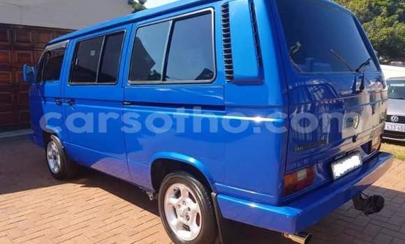 Buy Used Volkswagen Caravelle Blue Car in Maseru in Maseru Buy Used Volkswagen Caravelle Blue Car in Maseru in Maseru