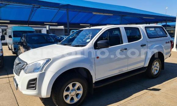 Acheter Occasion Voiture Isuzu KB Blanc à Maseru, Maseru Acheter Occasion Voiture Isuzu KB Blanc à Maseru, Maseru