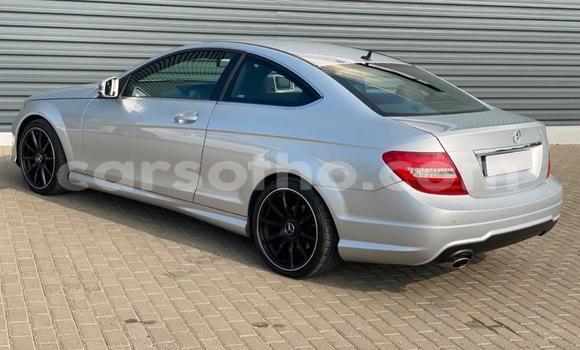 اشتري مستعمل Mercedes-Benz C180 coupe Silver سيارة في Hlotse في Leribe اشتري مستعمل Mercedes-Benz C180 coupe Silver سيارة في Hlotse في Leribe