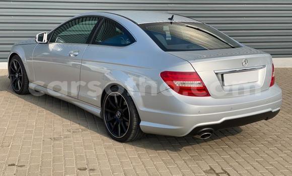 اشتري مستعمل Mercedes-Benz C180 coupe Silver سيارة في Hlotse في Leribe اشتري مستعمل Mercedes-Benz C180 coupe Silver سيارة في Hlotse في Leribe