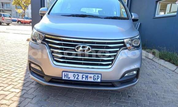 Buy Used Hyundai H1 Silver Car in Maseru in Maseru Buy Used Hyundai H1 Silver Car in Maseru in Maseru