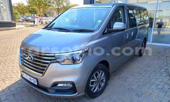 Buy Used Hyundai H1 Silver Car in Maseru in Maseru Buy Used Hyundai H1 Silver Car in Maseru in Maseru