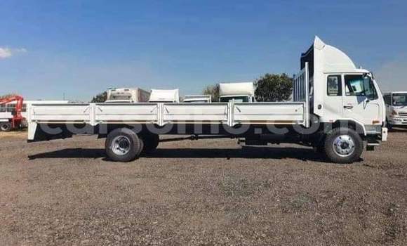 Acheter Occasion Voiture Toyota T100 Blanc à Maseru, Maseru Acheter Occasion Voiture Toyota T100 Blanc à Maseru, Maseru