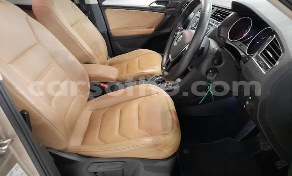 Acheter Occasion Voiture Volkswagen Tiguan Beige à Hlotse, Leribe Acheter Occasion Voiture Volkswagen Tiguan Beige à Hlotse, Leribe